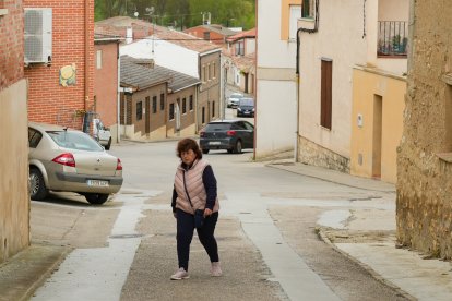 Raquel Puerta vuelve de comprar el pan