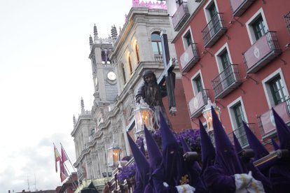 Un momento del Vía Crucis Procesional