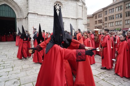 Procesión del Santísimo Cristo de la Preciosísima Sangre y María Santísima de la Caridad.
