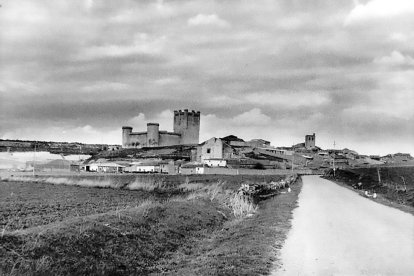 El castillo de Torrelobatón en una imagen antigua