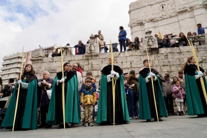 Procesión del Domingo de Ramos con el paso de la borriquilla.