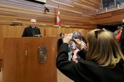 Jornada de puertas abiertas en las Cortes de Castilla y León.