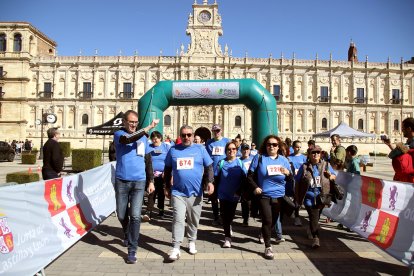 Una carrera y una marcha solidarias apoyan la labor de Asprona y Aspace en León.