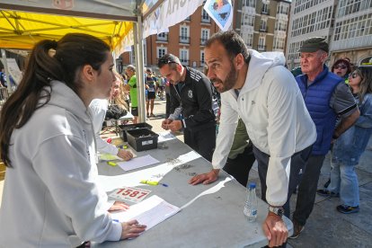Carrera solidaria con motivo del día de Castilla y León celebrada en Burgos.