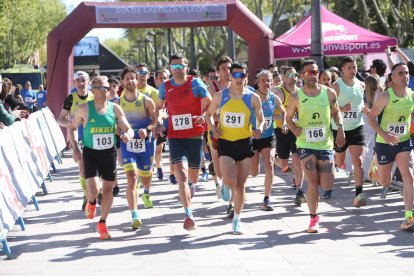 Carrera solidaria con motivo del día de Castilla y León celebrada en Zamora.