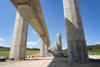 Obras del viaducto de la A-11 en Valbuena de Duero.