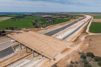 Obras de la A-11 en el tramo Olivares-Quintanilla.