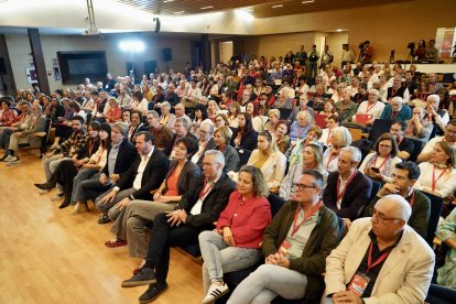 Congreso del PSOE de Valladolid, que contó con la presencia de la ministra Elma Saiz y el secretario del PSOE de Castilla y León, Carlos Martínez.