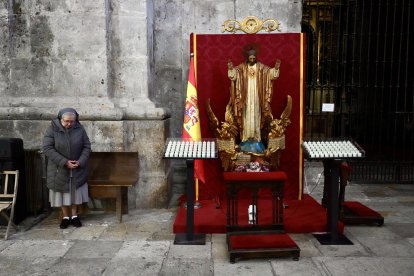 Celebración de la misa en honor al Papa Francisco en la catedral de Valladolid