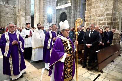 Celebración de la misa en honor al Papa Francisco en la catedral de Valladolid