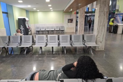 Estación de Campo Grande en Valladolid, que permanecerá abierta toda la noche por el apagón.