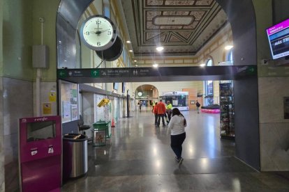 Estación de Campo Grande en Valladolid, que permanecerá abierta toda la noche por el apagón.