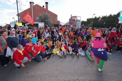 Pregón y desfile de peñas en Arroyo de la Encomienda
