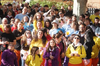 Pregón y desfile de peñas en Arroyo de la Encomienda