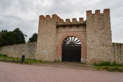 3. Muralla del Parque Temático Mudéjar, una de las 7 'maravillas' de este pueblo vallisoletano. 