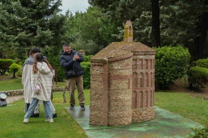 1. Parque Temático Mudéjar con la iglesia de San Pedro en Alcazarén, una de las 7 'maravillas' de Olmedo.