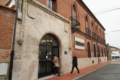 Casa de Los Dávila, actualmente una farmacia, en su momento frecuentada por Santa Teresa de Jesús ya que ahí nació su madre
