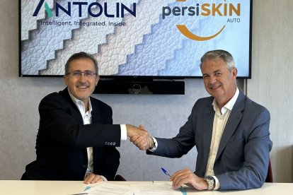 Javier Villacampa, director de Innovación y Sostenibilidad de Antolin, y Jaime Sanfelix, CEO de PersiSKIN.ECB