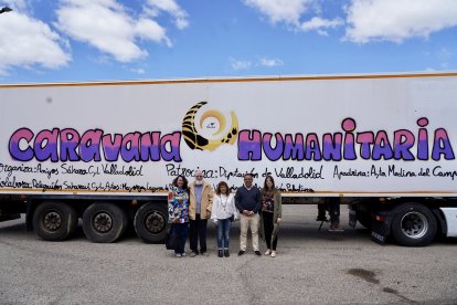 Salida de un camión de ayuda humanitaria para los campos saharauis