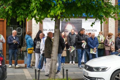 Concentración por Esther López a las puertas de los juzgados