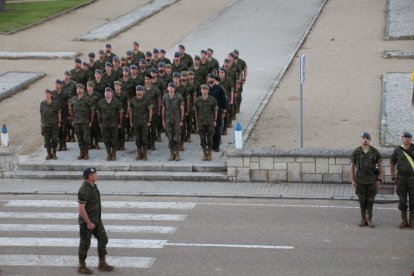 Regimiento de Caballería 'Farnesio' 12 en el acto de despedida