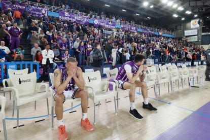 Imagen del UEMC Real Valladolid Baloncesto-Menorca, el partido que lleva al descenso.