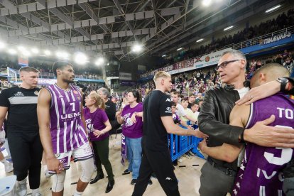 Imagen del UEMC Real Valladolid Baloncesto-Menorca, el partido que lleva al descenso.