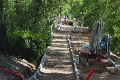 Obras del carril bici del paseo de Isabel la Católica en Valladolid.