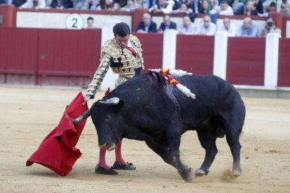 Emilio de Justo, durante la corrida de San Pedro Regalado.