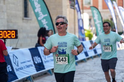 Llegada a meta en la ½ Media Maratón Universitaria de Valladolid.