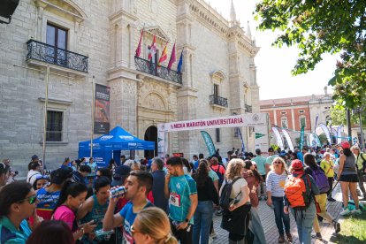 Prolegómenos de la ½ Media Maratón Universitaria en la Plaza de Santa Cruz.