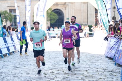 Llegada a meta en la ½ Media Maratón Universitaria de Valladolid.