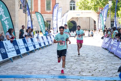 Llegada a meta en la ½ Media Maratón Universitaria de Valladolid.