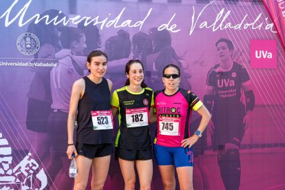 Blanca Castaño, Nayara Martín y Gloria Rodríguez, ganadoras de la ½ Media Maratón Universitaria de Valladolid en distancia larga (10,5km).