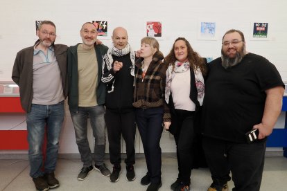 Exposición de los Celtas Cortos en el IES Delicias con motivo de su 25 aniversario