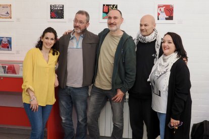 Exposición de los Celtas Cortos en el IES Delicias con motivo de su 25 aniversario