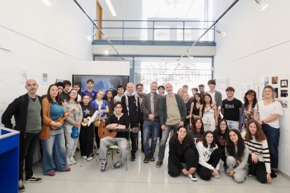 Exposición de los Celtas Cortos en el IES Delicias con motivo de su 25 aniversario