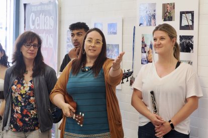 Exposición de los Celtas Cortos en el IES Delicias con motivo de su 25 aniversario