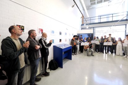 Exposición de los Celtas Cortos en el IES Delicias con motivo de su 25 aniversario