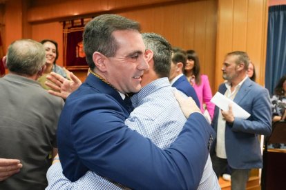 Pleno de toma de posesión del nuevo Alcalde de Aldeamayor de San Martín