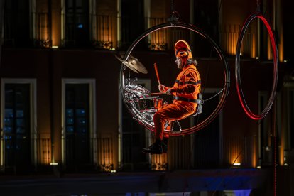 Actuación de la compañía 'Odyssée verticale'