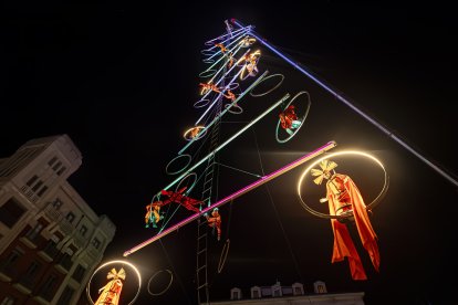 Actuación de la compañía 'Odyssée verticale'