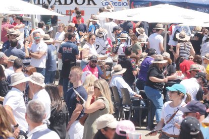 Fan Zone de la final de Copa del Rey de Rugby entre VRAC y El Salvador en Zorrilla.