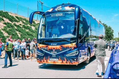 Llegada del VRAC a Zorrilla para la final de la Copa del Rey NTT Data 2025.