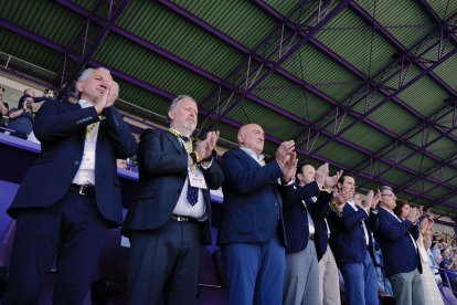 Palco de autoridades en la final de Copa del rey de rugby en Zorrilla.