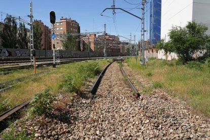 Fin a la vía de Ariza en Valladolid.