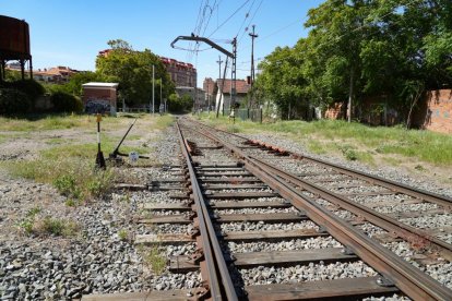 Fin a la vía de Ariza en Valladolid.