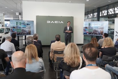 El director general de Dacia España, Laurent Sengenes, durante la presentación del Dacia Bigster