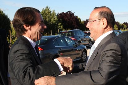 El periodista José Ribagorda oficia como padrino de la primera edición de la Vendimia 2011 en los viñedos de la Bodega Dehesa de los Canónigos.