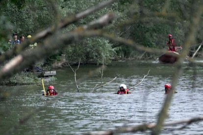 Labores de búsqueda en el río Pisuerga